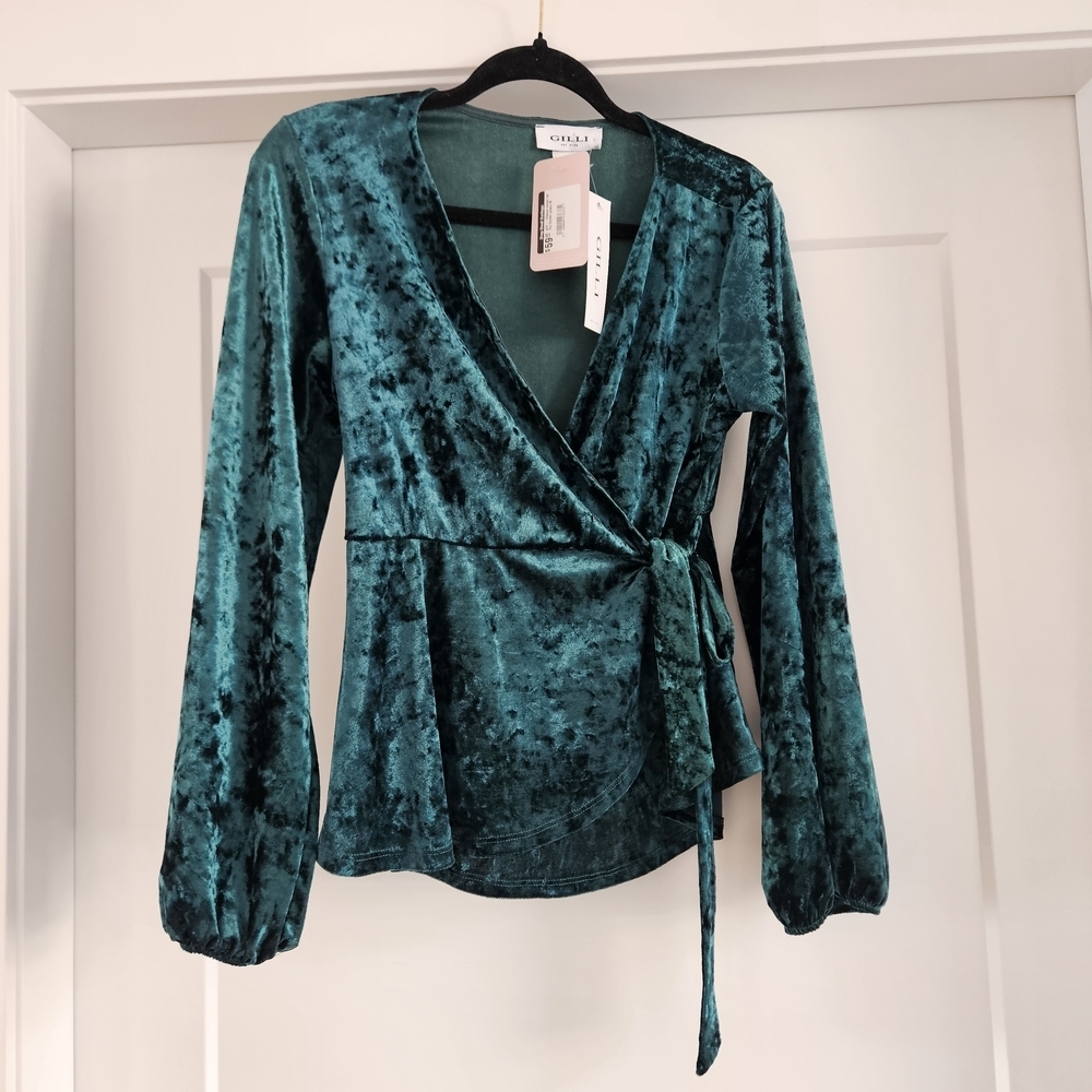 Gilli Emerald Velvet Wrap Top